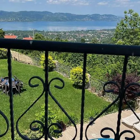 Holiday Dibektas - Isitmali Havuz Villa